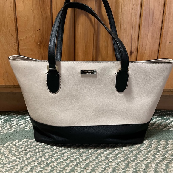 kate spade Handbags - Kate Spade Black and Cream Tote Bag